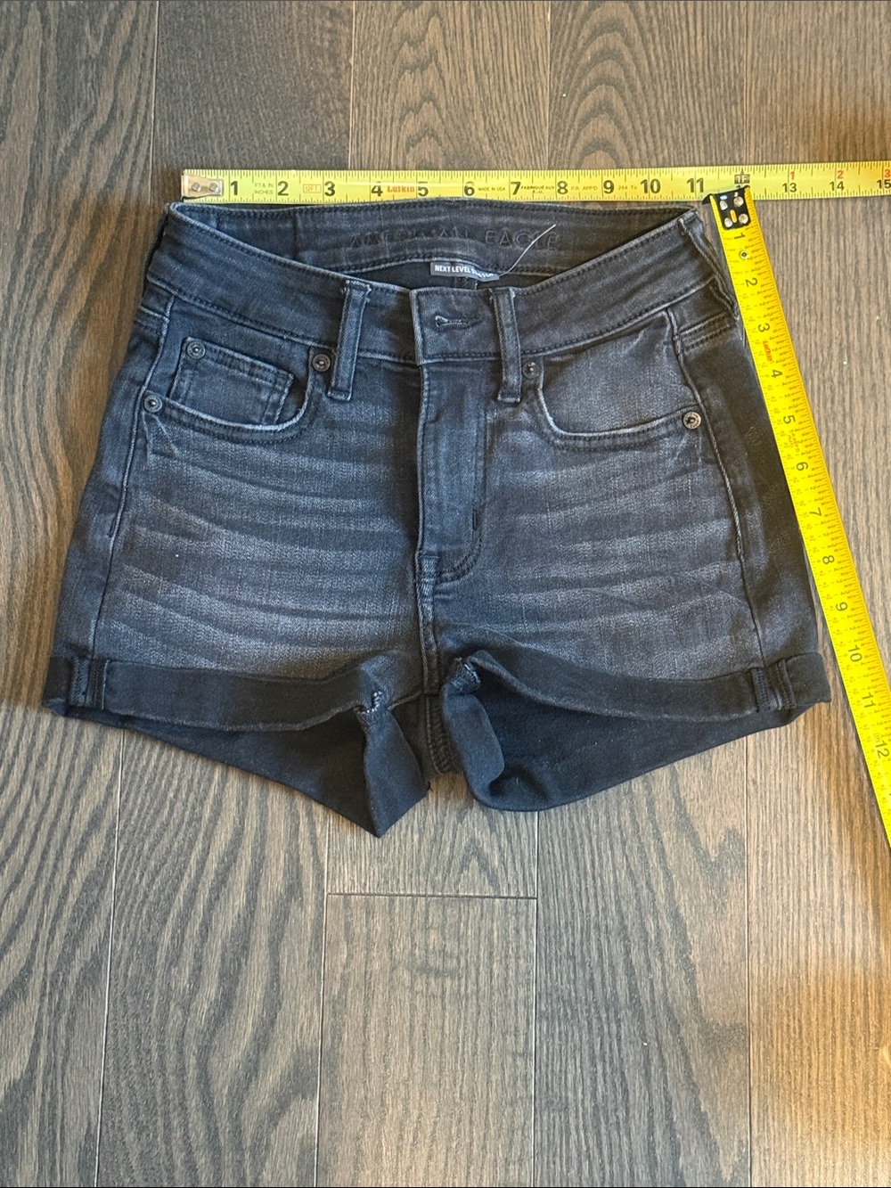 NWOT American Eagle Women's Black Denim Roll-Hem Shorts